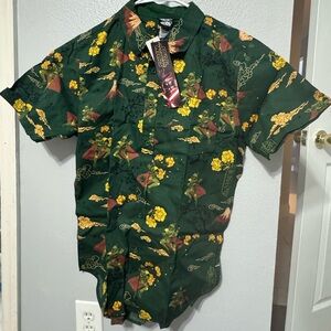 Star Wars Mandalorian Green Button Down Shirt, NEW with Tags, Medium